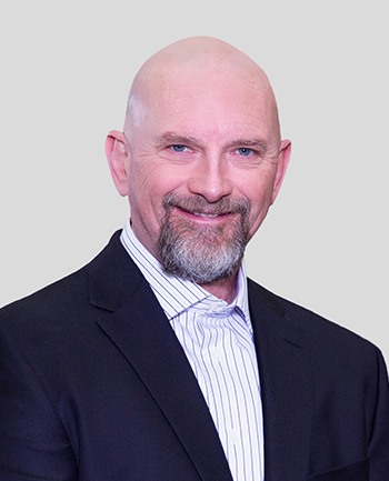 Headshot of Robert Mason