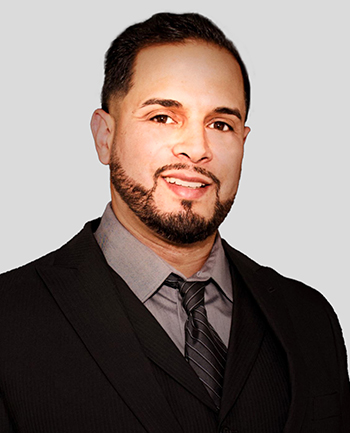 Headshot of Steven Pallens