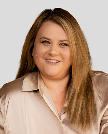 Headshot of Lindsey Baab-Akers