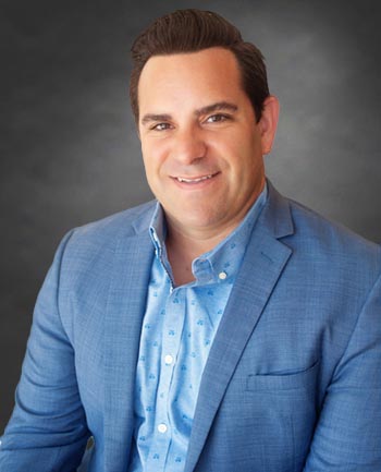 Headshot of Patrick Holder