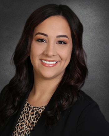 Headshot of Holly Putt