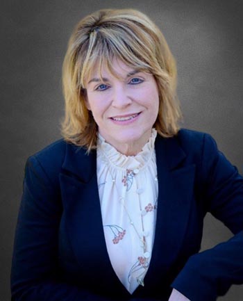 Headshot of Debbie Strayer