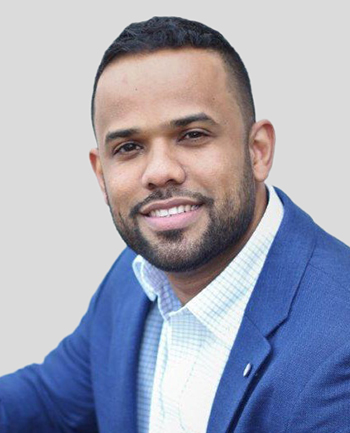 Headshot of Roberto Cortorreal