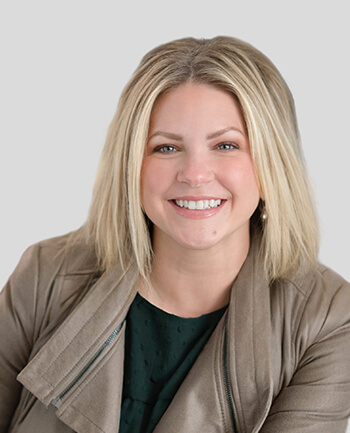 Headshot of Tracie Price