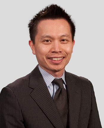 Headshot of Alex Hoang