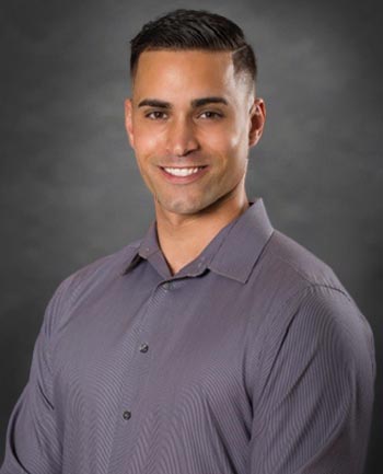 Headshot of Brandon Papineau