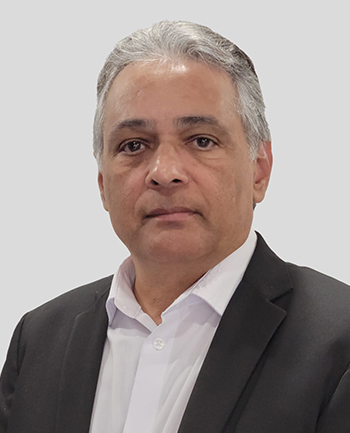 Headshot of Robson De Souza