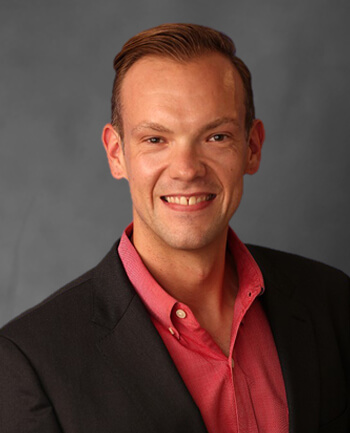 Headshot of Derek Graber