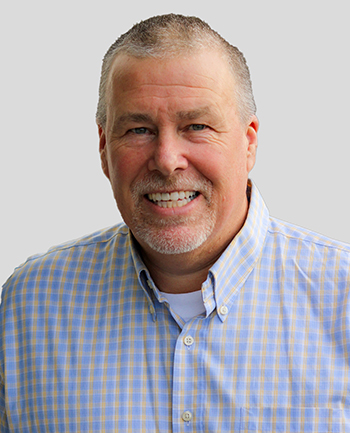 Headshot of Robin Mairs