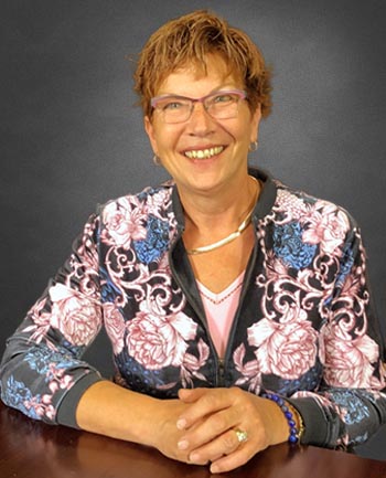 Headshot of Joni Kearn