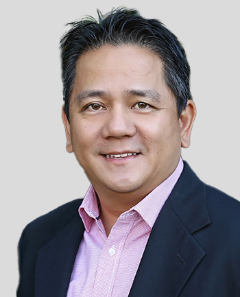 Headshot of Rick Bui