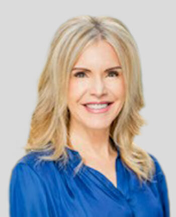 Headshot of Susan McRae