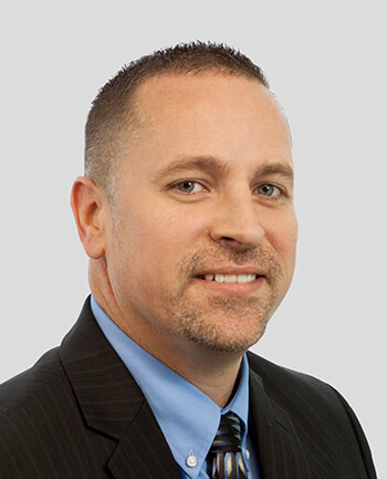 Headshot of Rob Warren